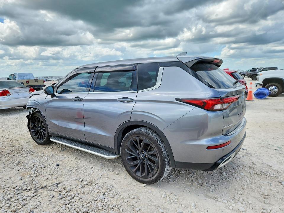 2022 Mitsubishi Outlander se