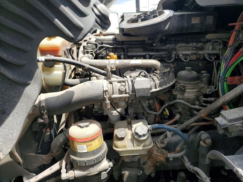 2016 Freightliner Cascadia 125 Semi Truck