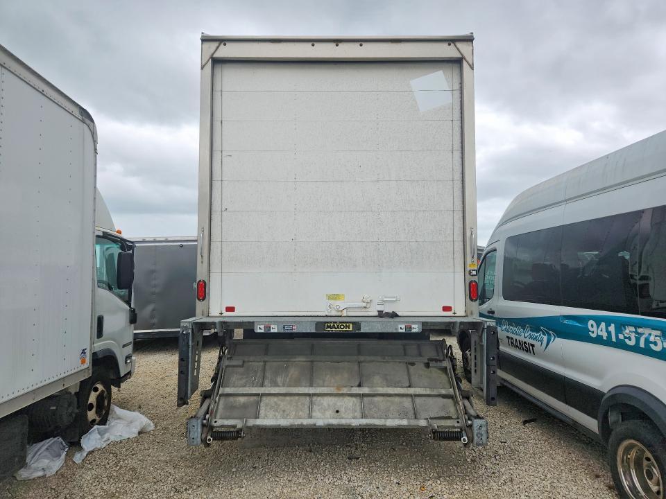 2023 Freightliner Business Class M2 BOX Truck