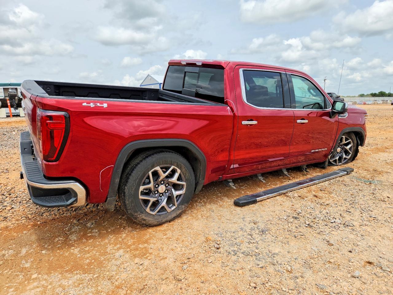 2026 GMC Sierra K1500 SLT