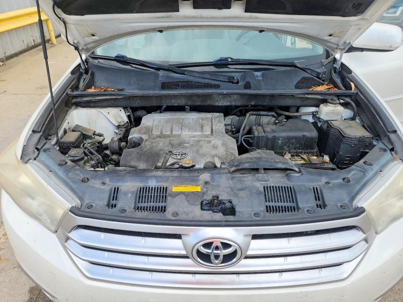 2013 Toyota Highlander se