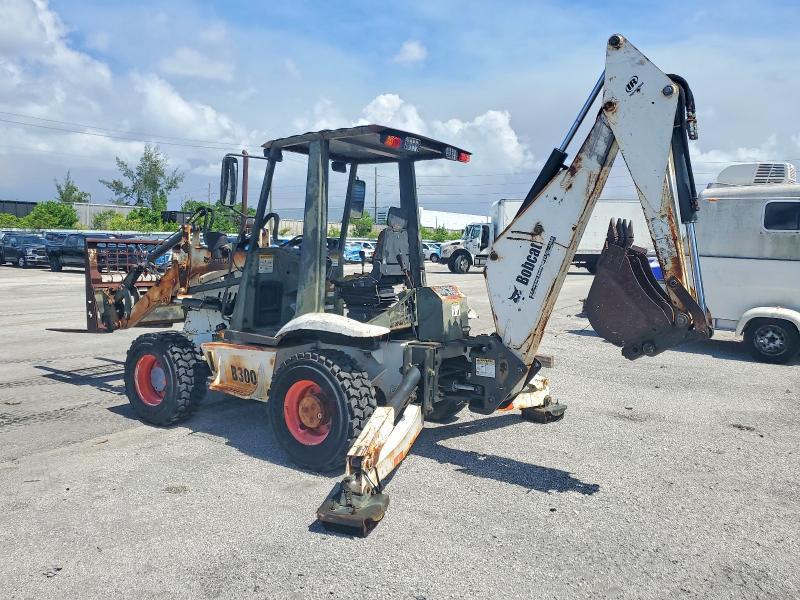 2006 Bobcat B300 Backhoe
