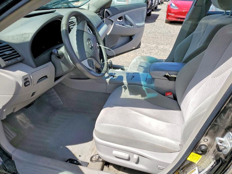 2011 Toyota Camry le