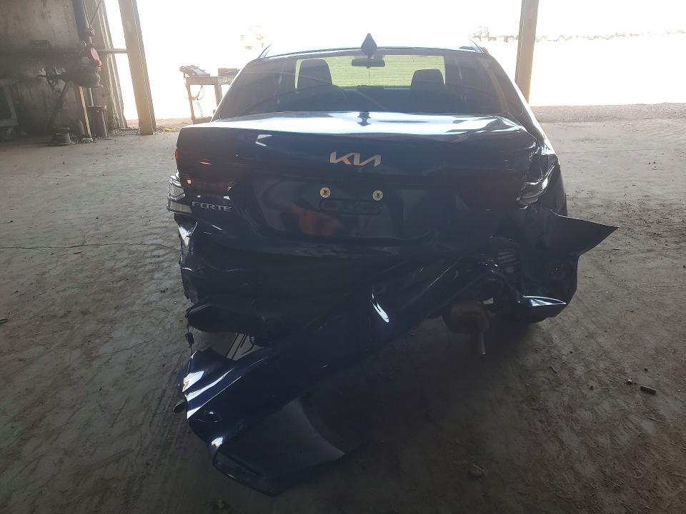 2023 KIA Forte lxs