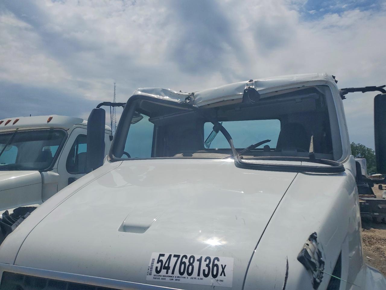 2020 Volvo VNR