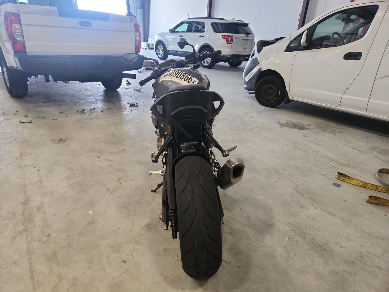 2024 BMW S 1000 R