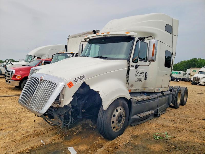 2015 International LF687 Semi Truck