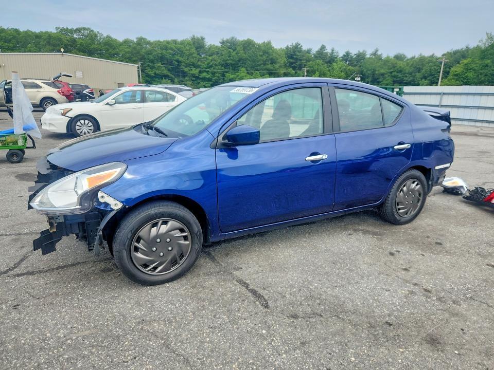 2018 Nissan Versa sv