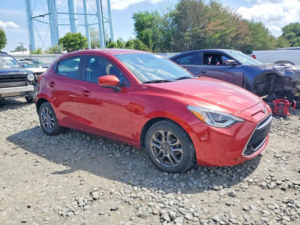 2020 Toyota Yaris Hatchback xle