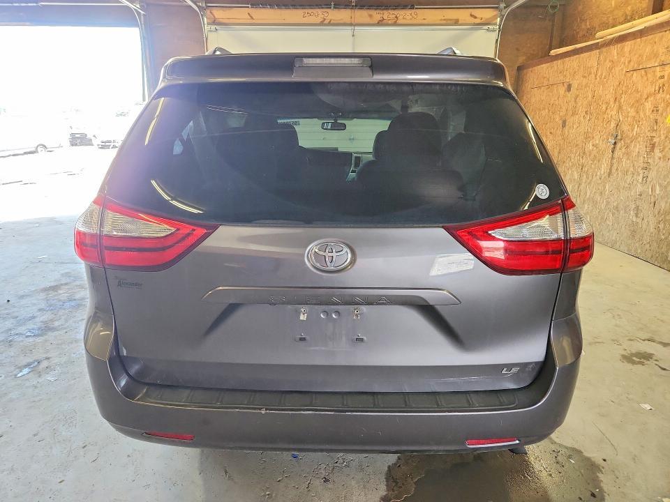 2016 Toyota Sienna le