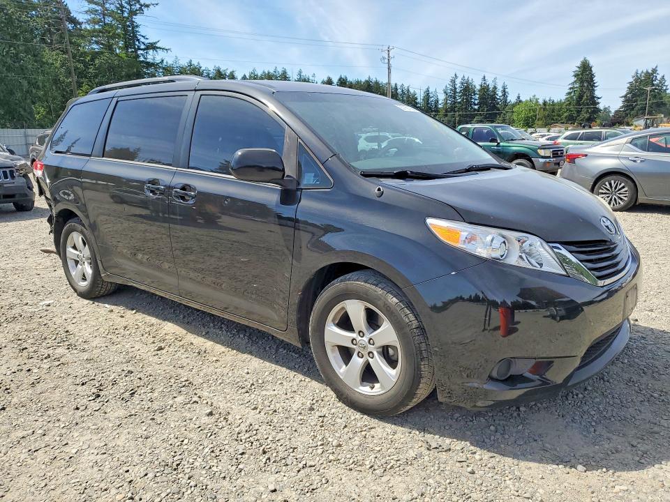 2013 Toyota Sienna le