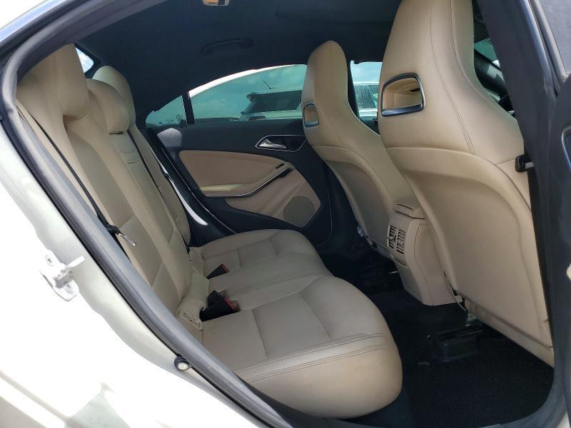 2015 Mercedes-Benz Cla 250