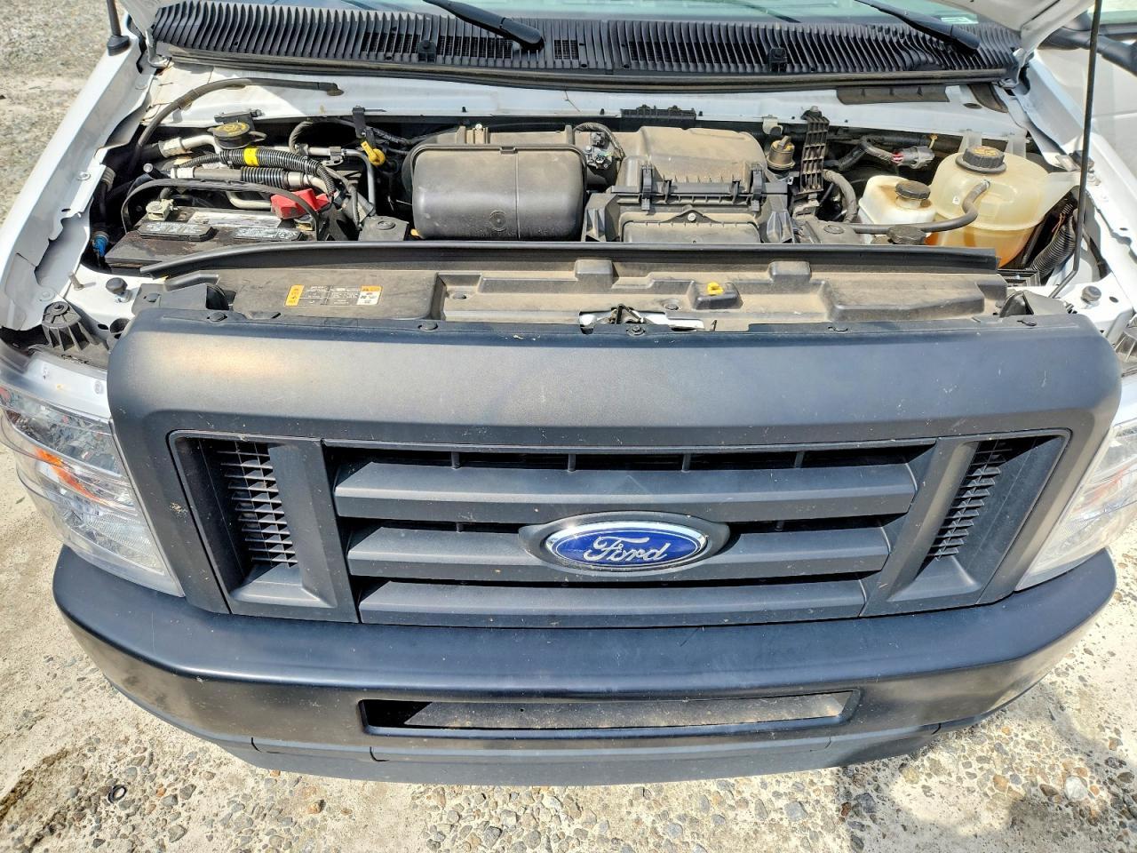 2024 Ford E350 Refrigerated BOX Truck