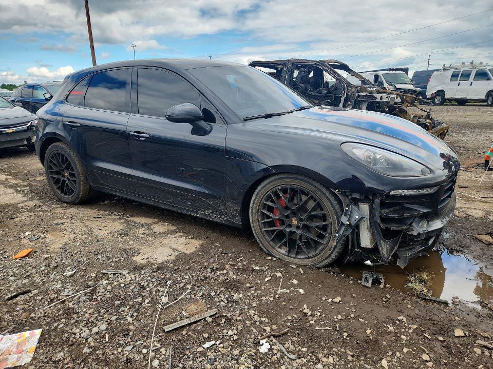 2018 Porsche Macan gts
