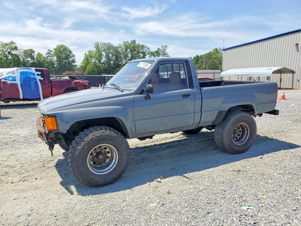 1986 Toyota Pickup RN63 STD
