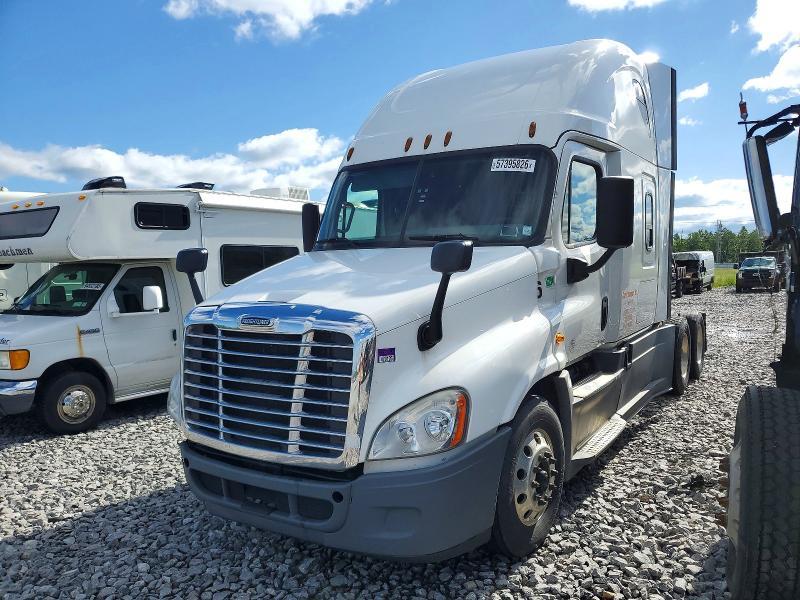 2019 Freightliner Cascadia 125 Semi Truck