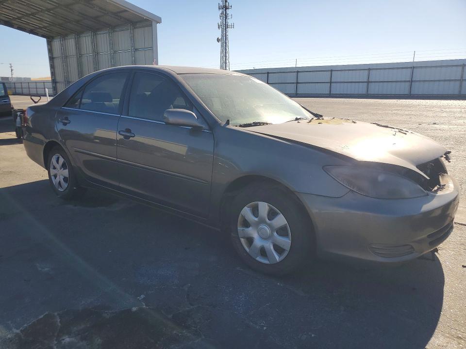 2003 Toyota Camry le