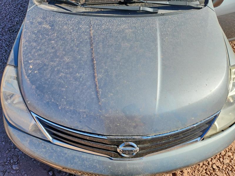 2011 Nissan Versa 1.8 s