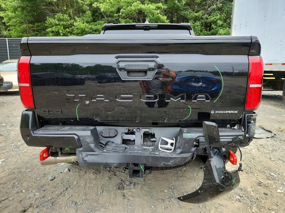 2025 Toyota Tacoma TRD OFF-ROAD HV