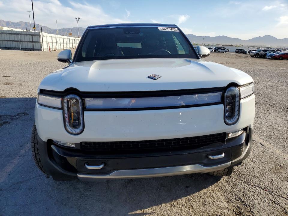 2024 Rivian R1S Adventure