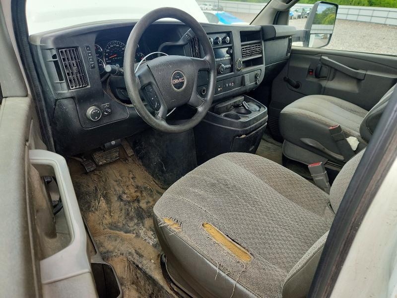 2019 GMC Savana box Truck