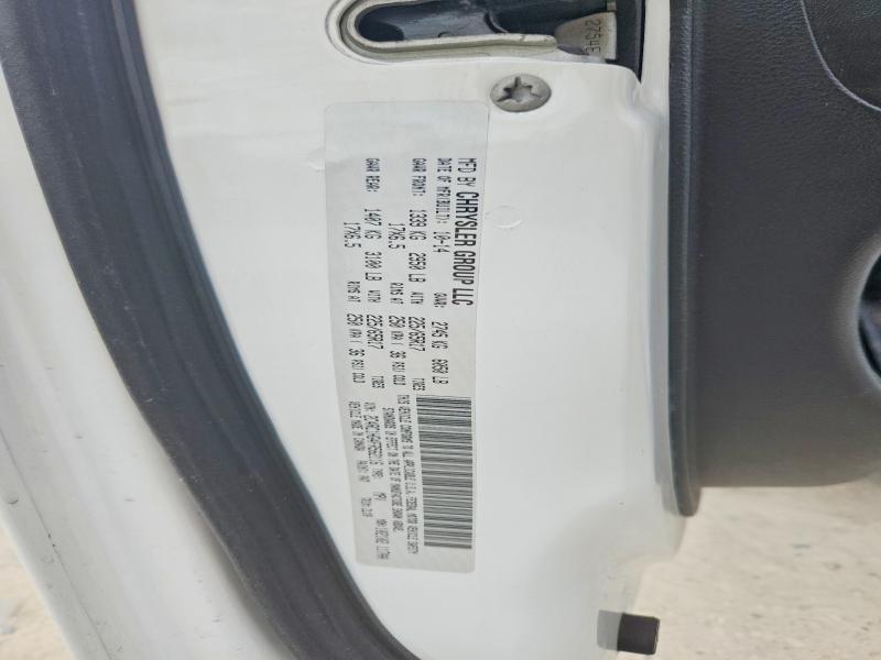 2015 Chrysler Town & Country s