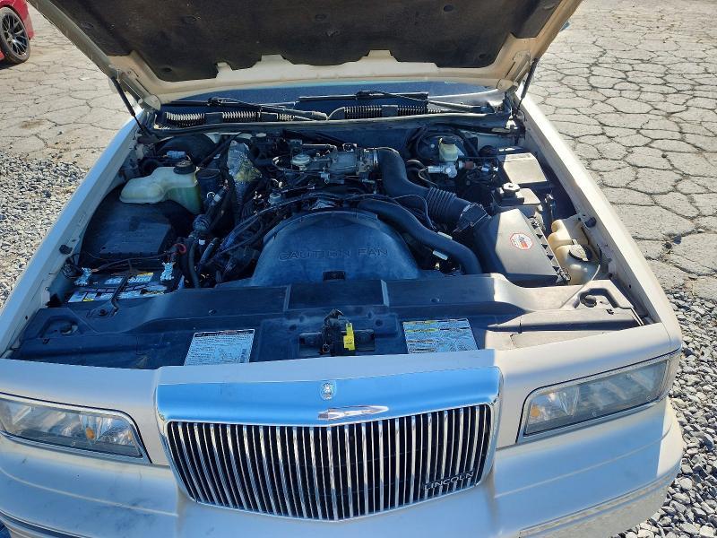 1997 Lincoln Town car Signature