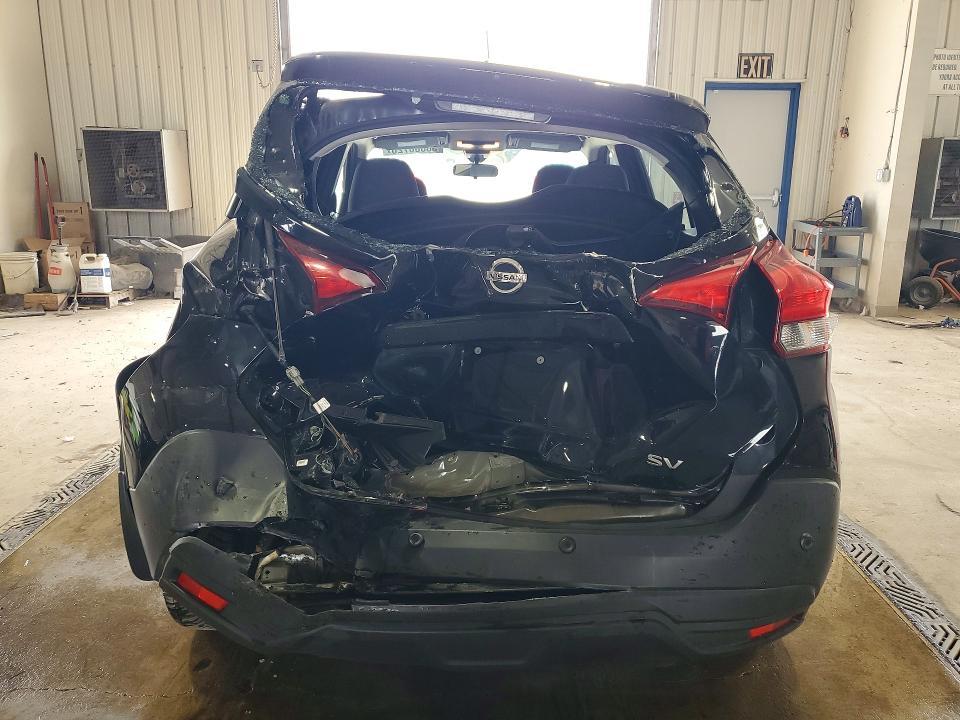 2020 Nissan Kicks sv