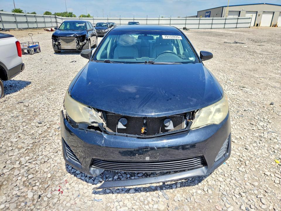 2012 Toyota Camry le
