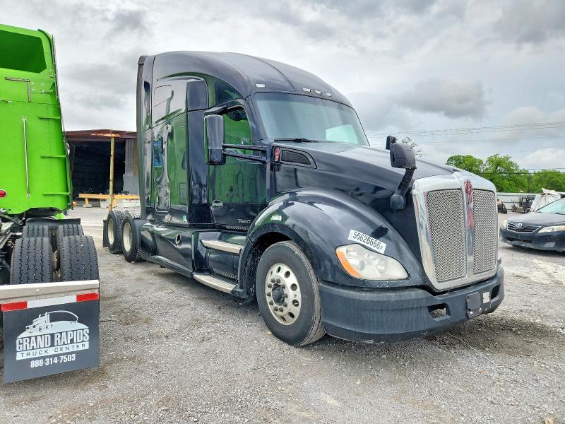 2018 Kenworth T680 Semi Truck