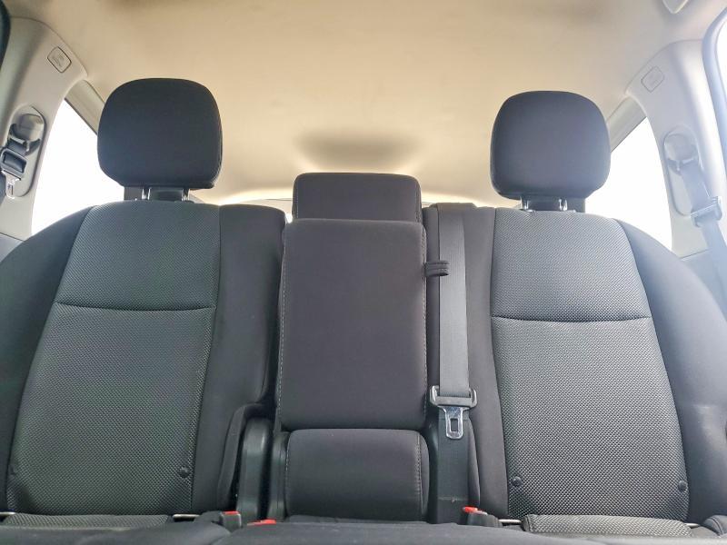 2018 Nissan Pathfinder sv