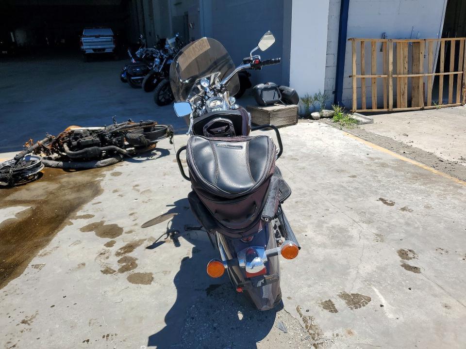 2012 Kawasaki Vn900 b