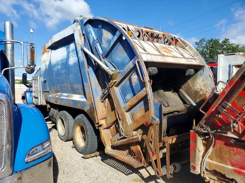 2004 Chevrolet C8500 Refuse Truck