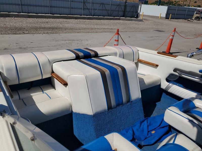 1990 Sea Ray SRV180