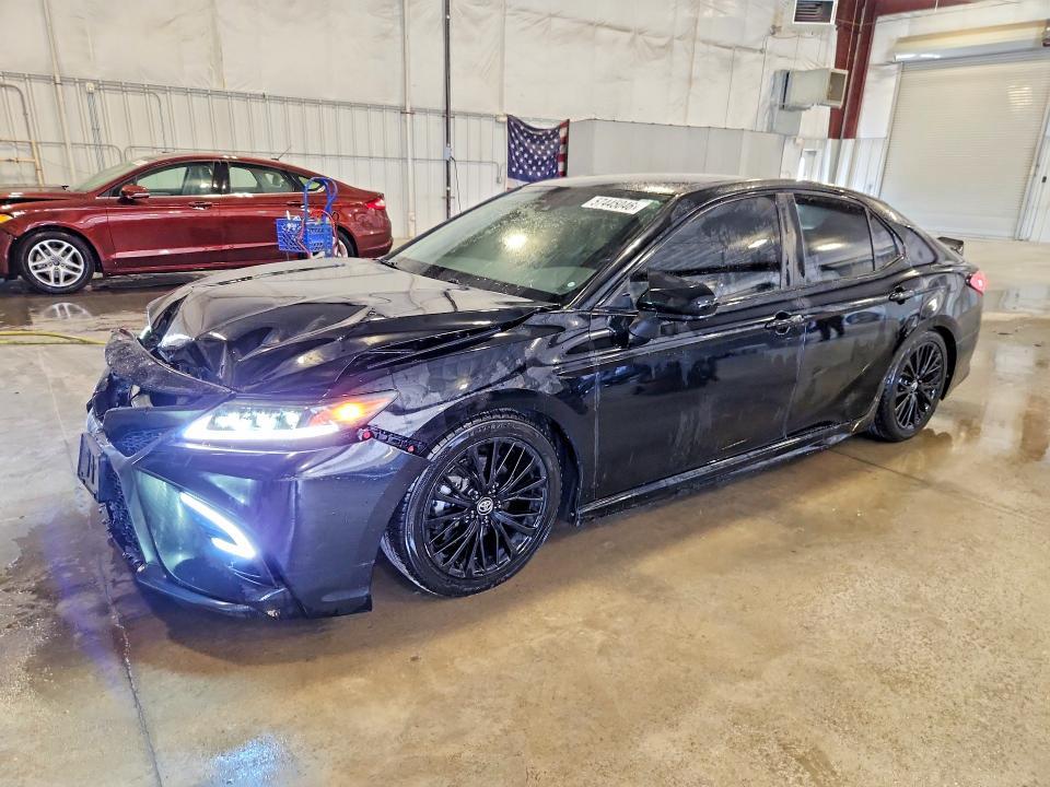 2020 Toyota Camry se Nightshade