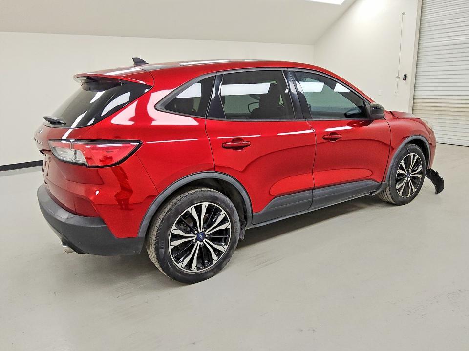 2021 Ford Escape se