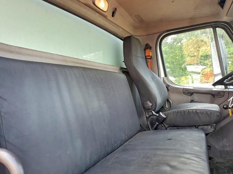 2020 Frht - Freightliner 2020 Freightliner Business Class M2 BOX Truck