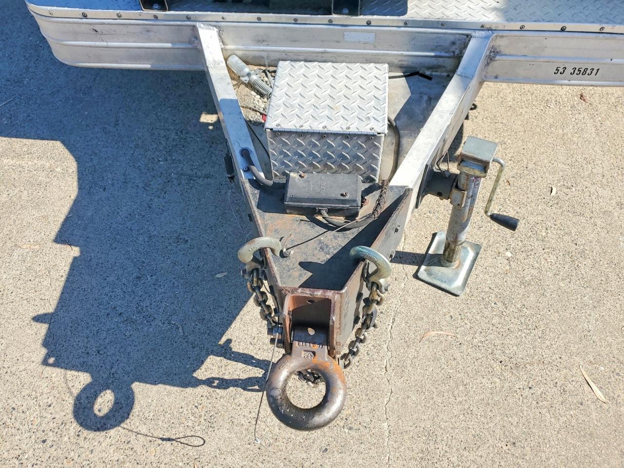 2000 Featherlite Fiber Optic Splicing Trailer