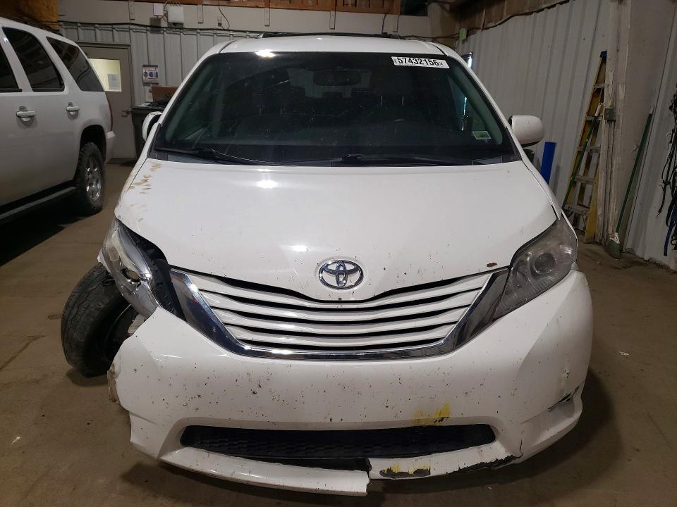 2015 Toyota Sienna le