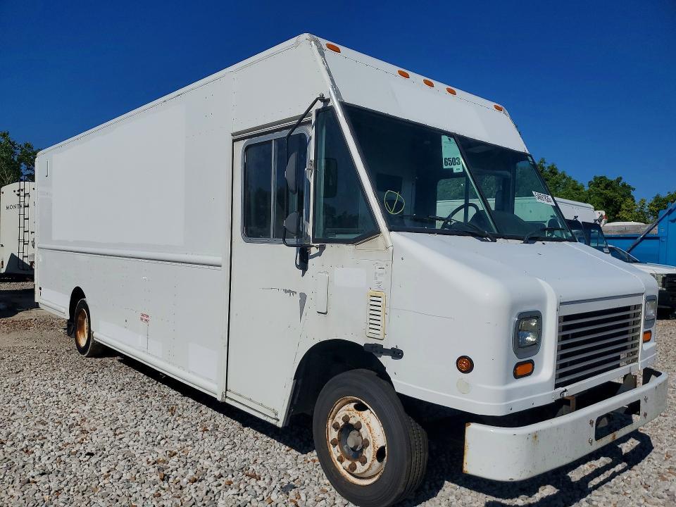 2014 Freightliner MT45 Chassis Delivery Truck
