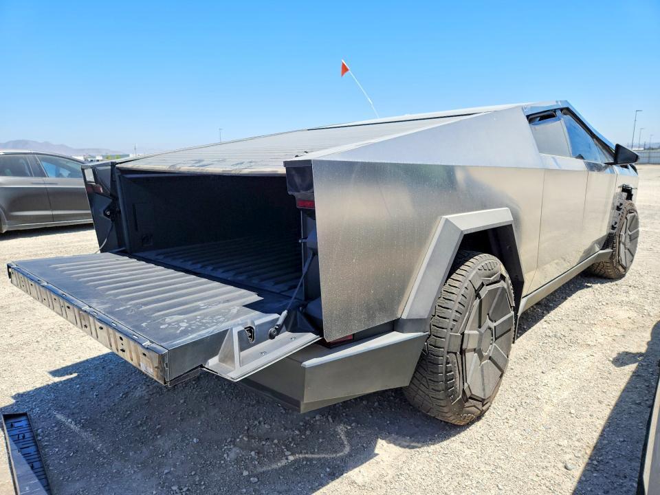 2024 Tesla Cybertruck