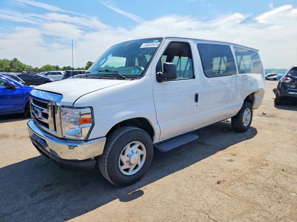 2014 Ford Econoline E350 Super Duty Wagon