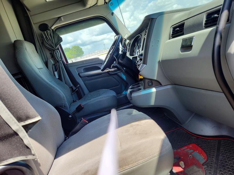 2019 Kenworth T680 Semi Truck