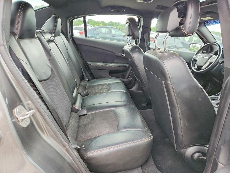 2013 Chrysler 200