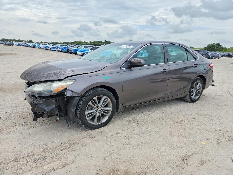 2015 Toyota Camry se
