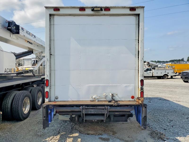 2004 Isuzu NPR-BOX Truck