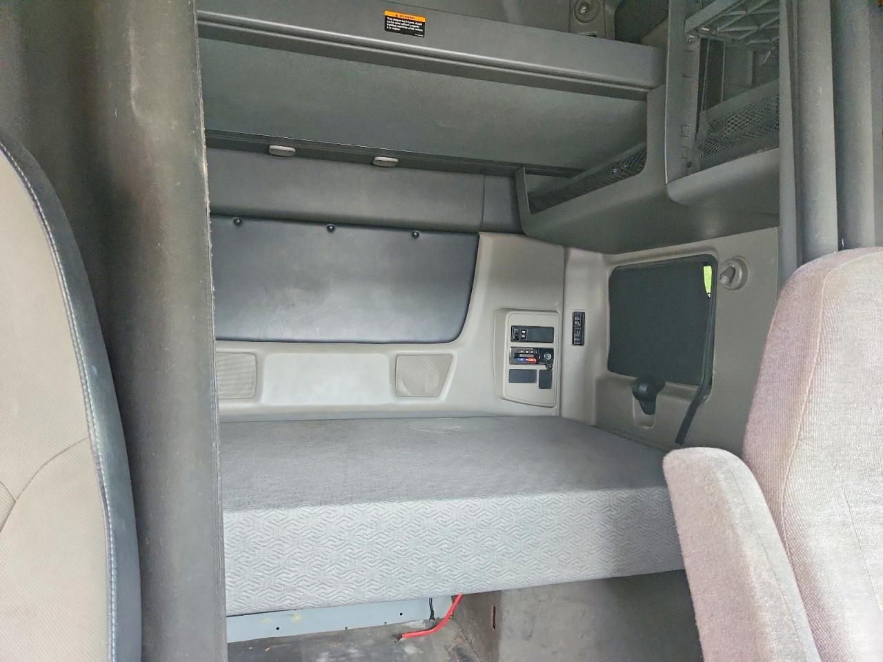 2021 International LT625 Semi Truck