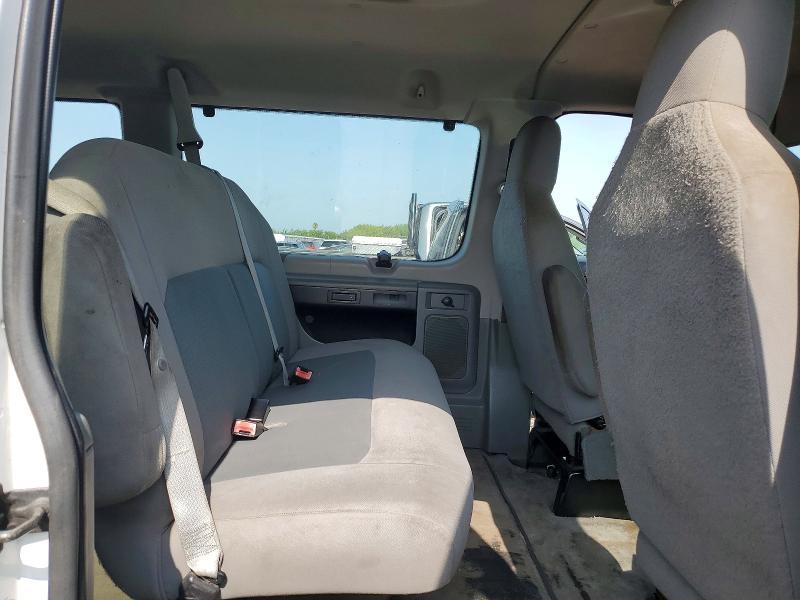 2014 Ford Econoline E350 Super Duty Wagon