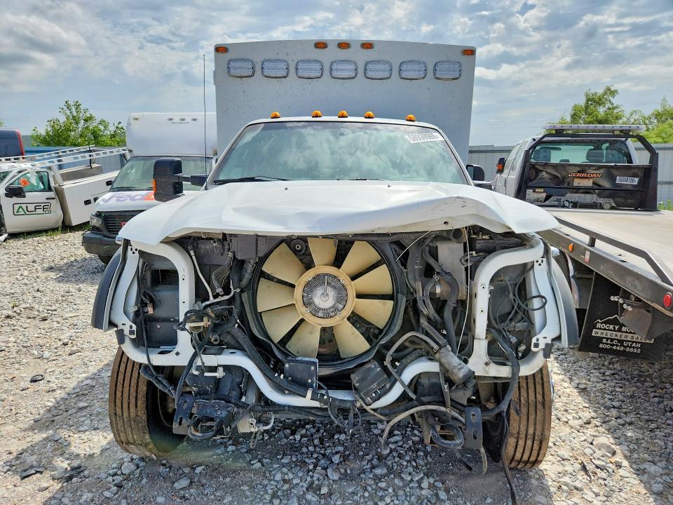 2014 Ford F450 Super-BOX Truck