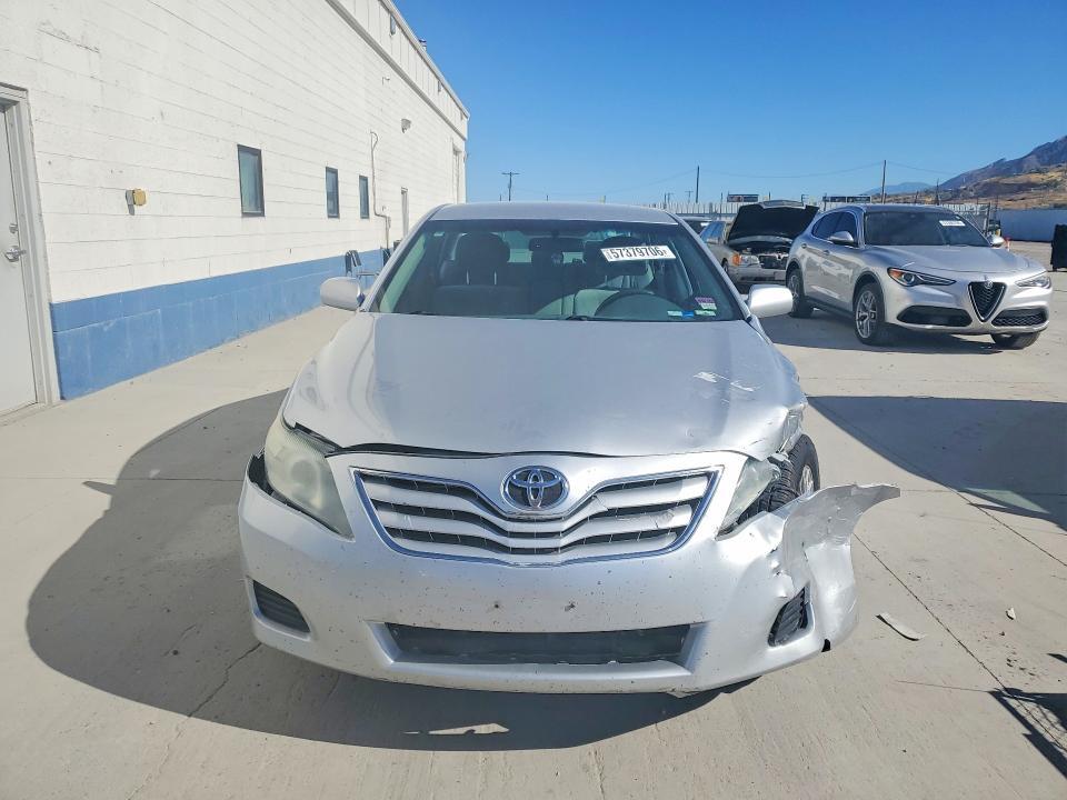 2010 Toyota Camry le